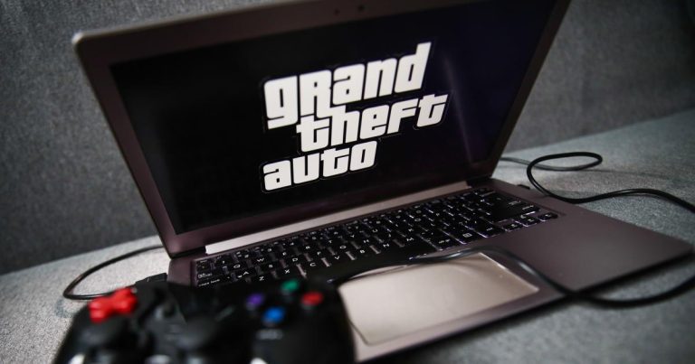 Un pirate informatique de « GTA VI » a divulgué des images utilisant un Fire TV Stick dans une chambre d’hôtel économique au Royaume-Uni