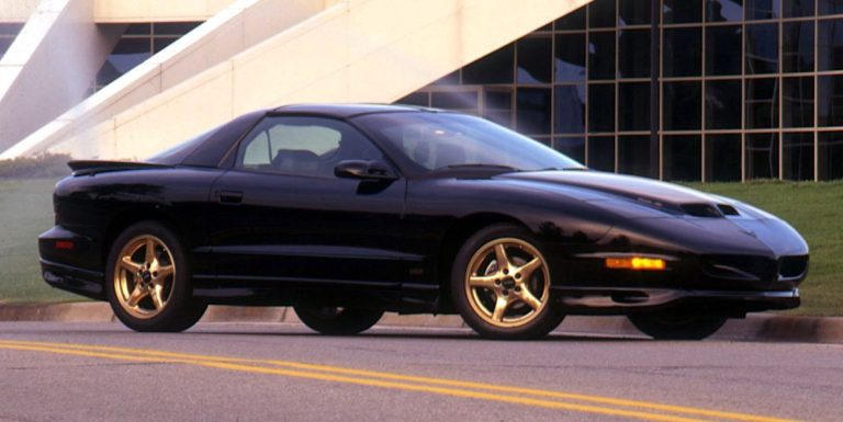 Voir les photos de la Pontiac Hurst Firebird 1997 par Lingenfelter