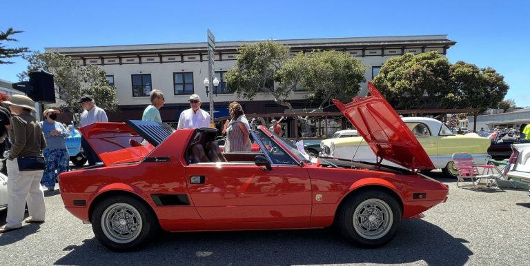 Voir les photos du petit salon de l’auto