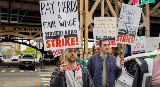 QUEENS, NEW YORK, UNITED STATES - 2023/05/04: Writers Guild of America members march on a picket line in front of Silvercup Studios. After contract negotiations failed, thousands of unionized writers voted unanimously to strike, bringing television production to a halt, and initiating the first walkout in 15 years. (Photo by Michael Nigro/Pacific Press/LightRocket via Getty Images)