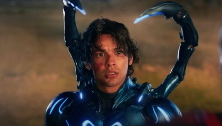  Xolo Maridueña de Blue Beetle s'en prend à Warner Bros. à propos de la "pression" au box-office après Black Adam et Shazam !  La fureur des dieux s'est effondrée 
