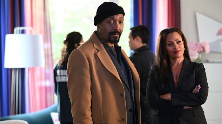 Jesse L. Martin as Alec Mercer and Maahra Hill as Marisa in 