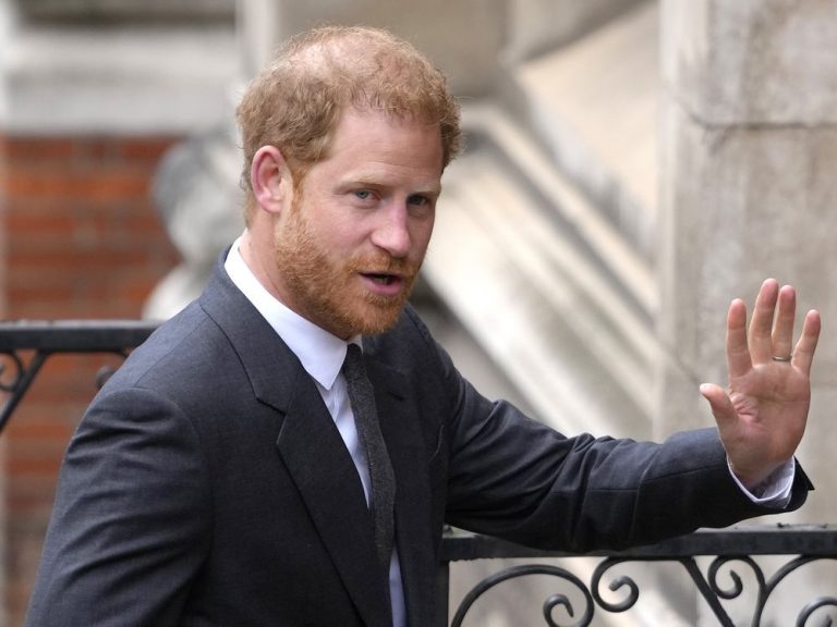 Le prince Harry a demandé à un animateur de radio de « surmonter » le traumatisme de la mort de sa mère et de ses périodes de service en Afghanistan