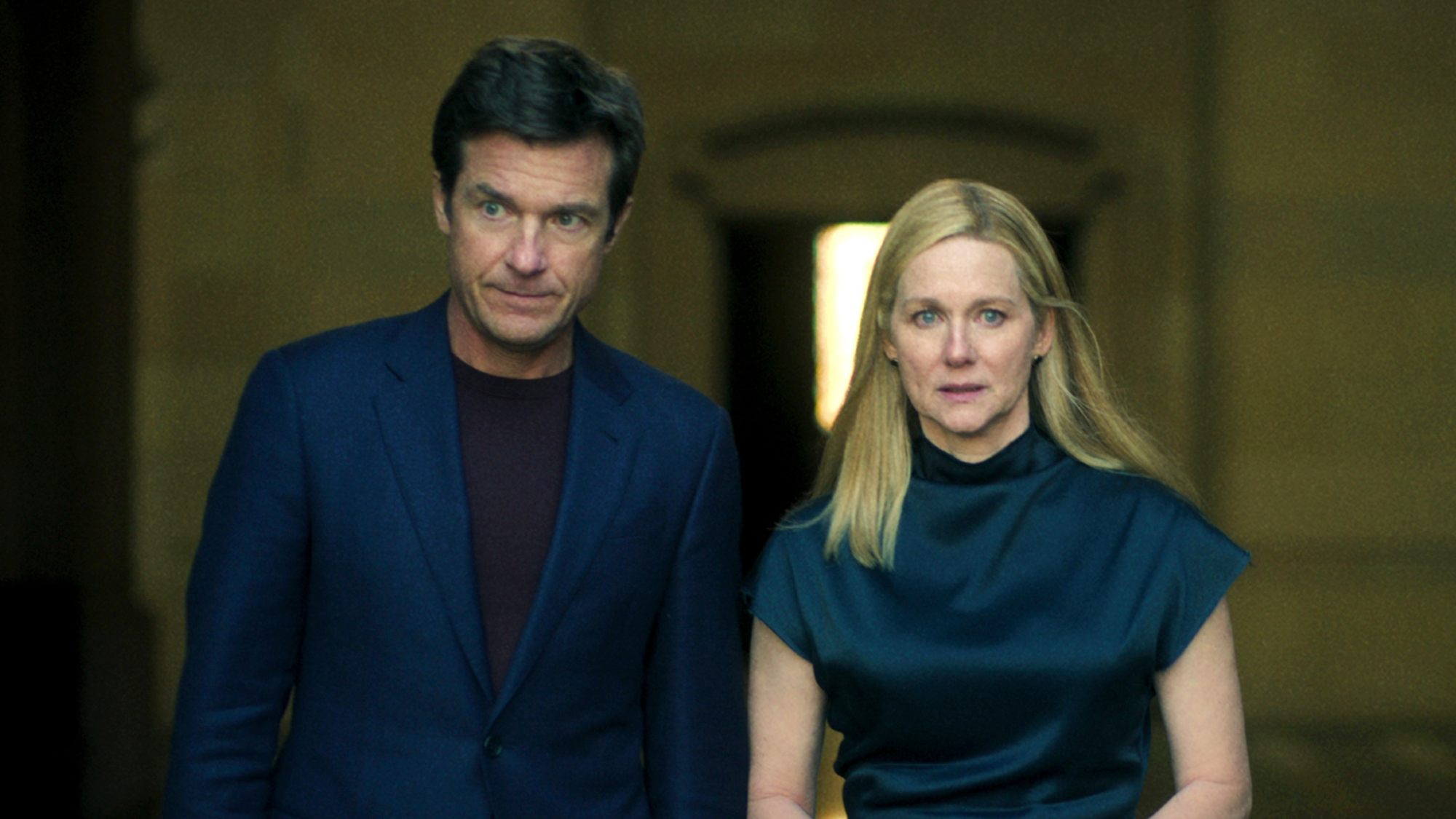 Jason Bateman dans le rôle de Marty Byrde et Laura Linney dans le rôle de Wendy Byrde dans la saison 4 d'Ozark