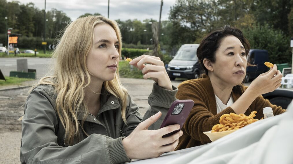 Jodie Comer et Sandra Oh dans 