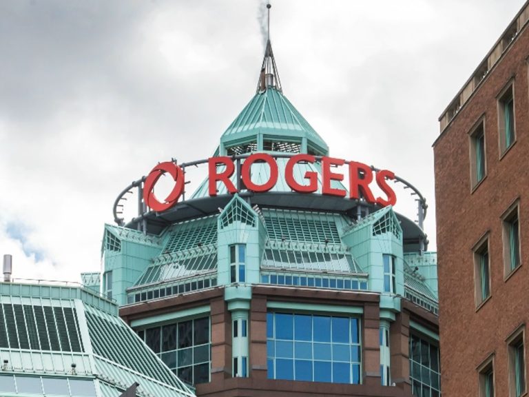 Rogers devant le tribunal cherchant à facturer des tarifs de réseau plus élevés à Quebecor quelques mois après le rachat de Shaw