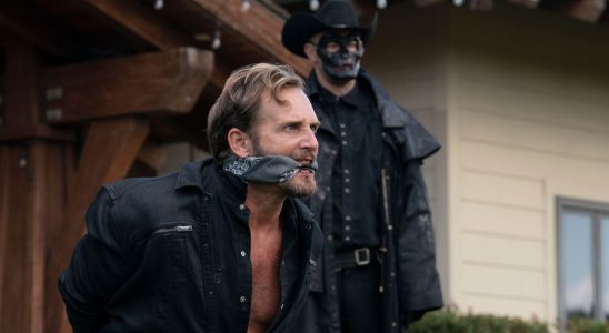 Josh Lucas struggles as he