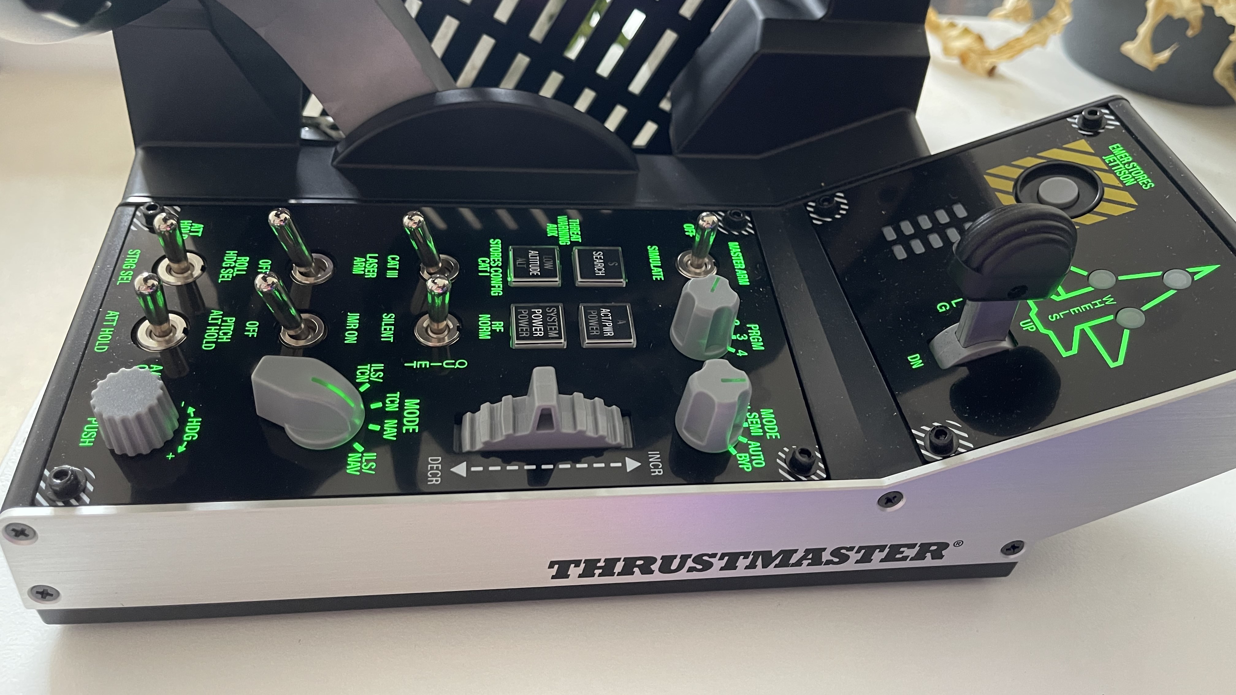 Commandes Thrustmaster Viper TQS