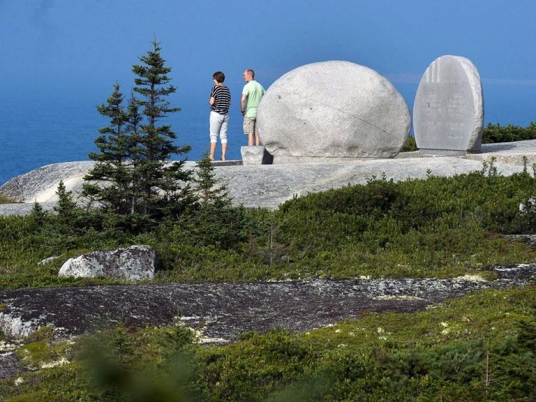 Une cérémonie en Nouvelle-Écosse marque le 25e anniversaire de l’accident mortel de Swissair