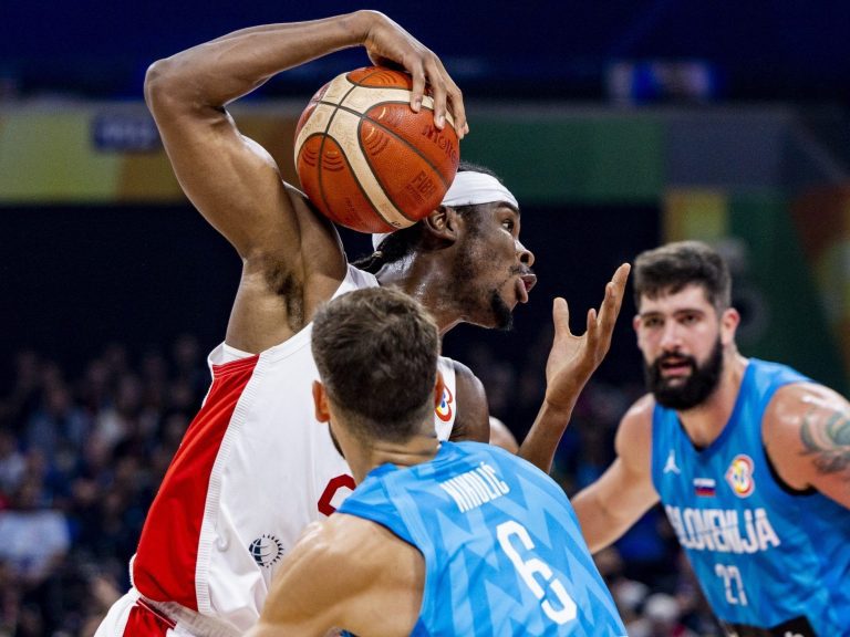 Le Canada frustre Luka Doncic et la Slovénie de se qualifier pour les demi-finales de la Coupe du monde FIBA