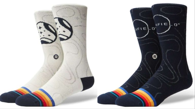 Prenez une paire de chaussettes Starfield pour garder vos pieds au chaud dans l'espace
