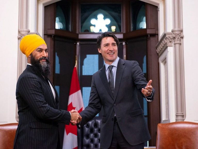 Diane Francis : Les cocapitaines Trudeau et Singh mettent le Canada à terre