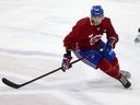 Logan Mailloux lors du camp d'entraînement des Canadiens de Montréal au Complexe sportif Bell de Brossard le 11 juillet 2022.