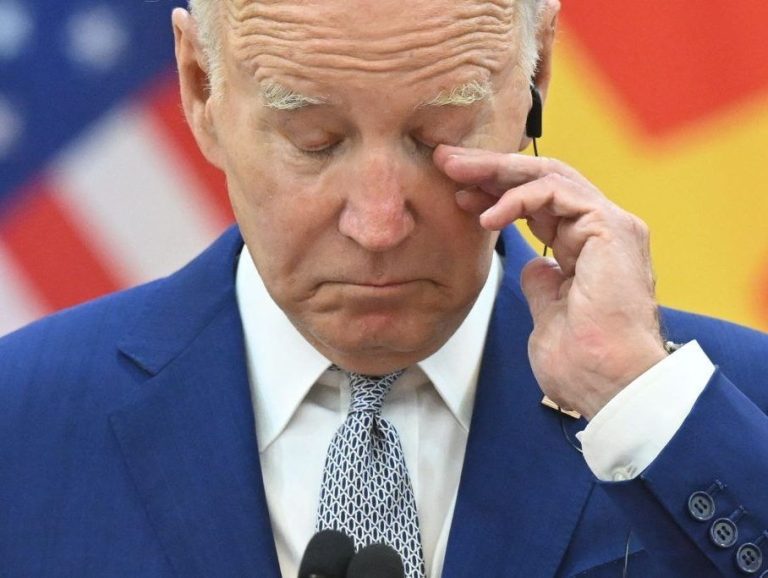 « JE VAIS ALLER AU LIT » : Biden donne un point de presse décousu au Vietnam