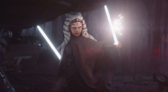 Le sabre laser Ahsoka de Rosario Dawson a un changement majeur par rapport au Mandalorien