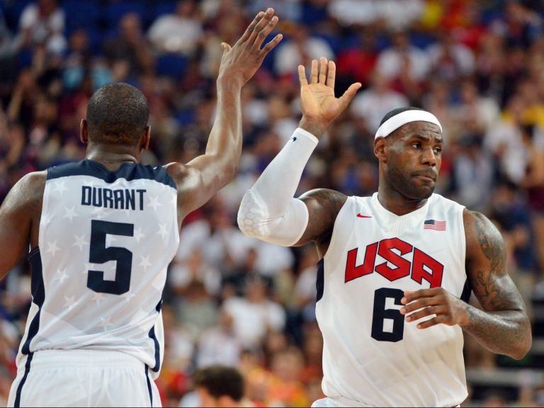 LeBron James, Steph Curry et Kevin Durant à bord pour les Jeux olympiques de Paris après la terrible Coupe du monde aux États-Unis : rapport