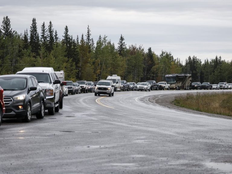 Ordre d’évacuation levé pour Yellowknife après des semaines de risque d’incendie