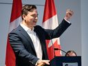 Le chef conservateur Pierre Poilievre s'adresse à son caucus alors qu'il les rencontre avant le congrès conservateur, à Québec, le jeudi 7 septembre 2023. LA PRESSE CANADIENNE/Jacques Boissinot