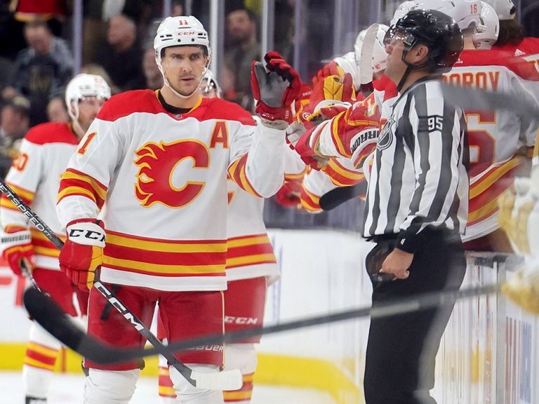 Les Flames centrent Mikael Backlund sur un avenir incertain : « Je n’ai fermé aucune porte »