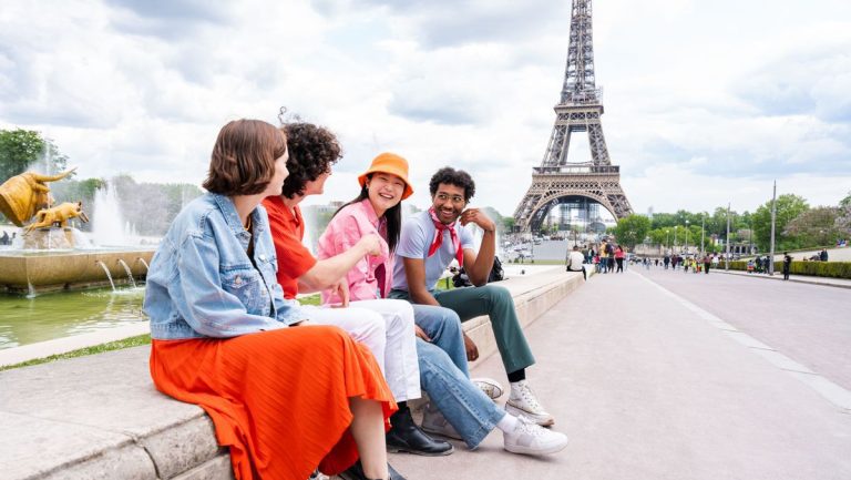 Ce nouvel outil vidéo IA clone votre voix en 7 langues — et ça explose