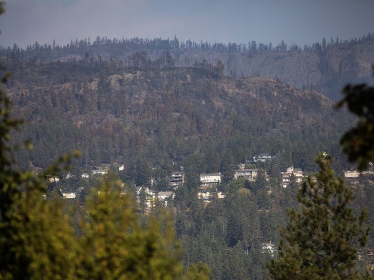 La Colombie-Britannique met fin à l’état d’urgence alors que le risque d’incendie de forêt diminue