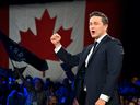 Le chef conservateur Pierre Poilievre s'adresse aux délégués au congrès du Parti conservateur, le vendredi 8 septembre 2023 à Québec.  LA PRESSE CANADIENNE/Jacques Boissinot