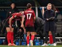 L'entraîneur du Canada Bev Priestman regarde pendant l'action de soccer du groupe B contre l'Australie à la Coupe du Monde Féminine de la FIFA à Melbourne, en Australie, le lundi 31 juillet 2023. Invoquant des problèmes d'horaire, Canada Soccer a choisi de ne pas aligner d'équipe féminine lors des prochaines Panaméricaines. Jeux.