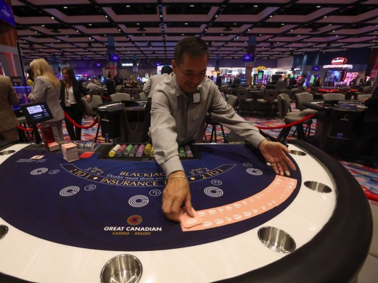 Un croupier de craps d’un casino de l’Ontario condamné à une amende de 80 000 $ pour un stratagème de triche présumé