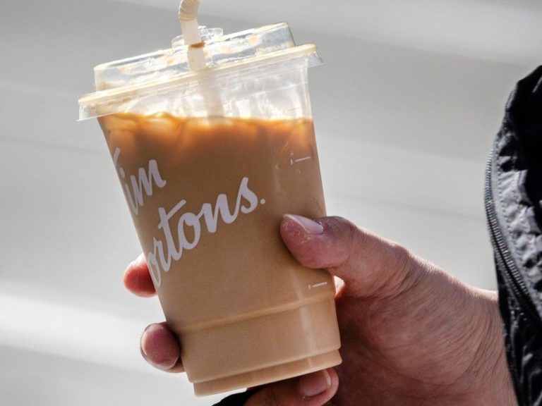 Tim Hortons et McCains en Inde font face à des appels au boycott sur les réseaux sociaux alors que les tensions s’intensifient