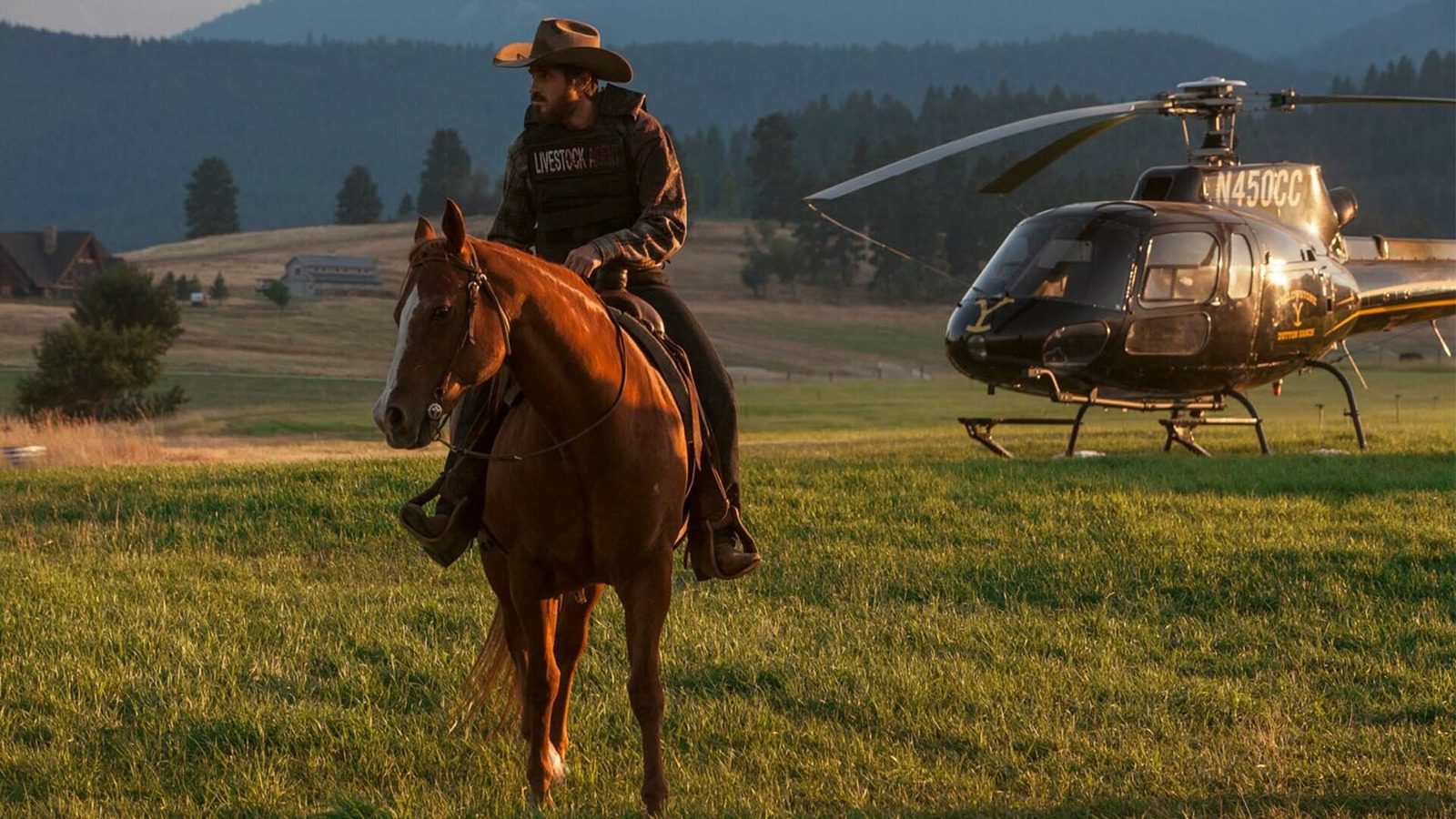 CBS a peut-être censuré Yellowstone, mais cela ne souffre certainement pas
