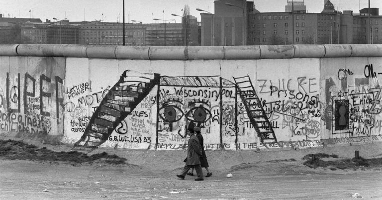 Critique de livre : « Au-delà du mur » de Katja Hoyer