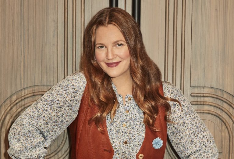 Drew Barrymore en tant qu’animateur de la cérémonie de remise des prix, Talk Show Strike Backlash – TVLine