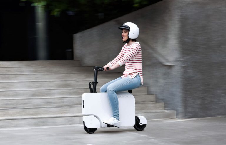 Honda lance un charmant petit scooter électrique et il coûte moins de 1 000 $