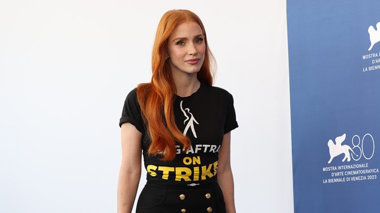 VENICE, ITALY - SEPTEMBER 08: Jessica Chastain attends a photocall for the movie "Memory" at the 80th Venice International Film Festival on September 08, 2023 in Venice, Italy. (Photo by Vittorio Zunino Celotto/Getty Images)