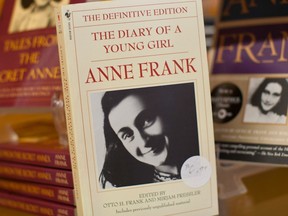 Un exemplaire du Journal d'une jeune fille d'Anne Frank.