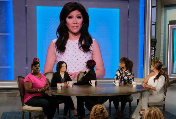 Julie Chen Moonves laisse entendre que CBS l’a virée de « The Talk » en 2018 – TVLine