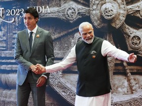 Le premier ministre Justin Trudeau est officiellement accueilli au sommet du G20 par le premier ministre indien Narendra Modi à New Delhi, en Inde, le samedi 9 septembre 2023. LA PRESSE CANADIENNE/Sean Kilpatrick