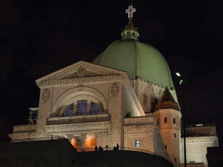 L’Oratoire Saint-Joseph de Montréal affirme qu’aucun incendie ni bruit n’a été signalé et estime que la vidéo sur les réseaux sociaux est fausse