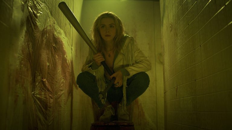 La bande-annonce de Totally Killer met Kiernan Shipka de Sabrina dans un film Slasher qui voyage dans le temps
