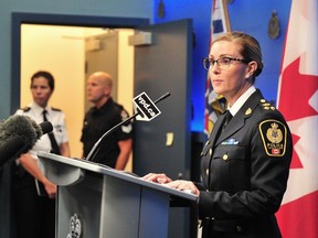 La chef adjointe de la police de Vancouver, Fiona Wilson, fournit des détails sur le projet Scrimmage, une série d'agressions sexuelles dans des affaires non résolues survenues entre le 1er juillet 2009 et le 24 décembre 2010, à Vancouver, en Colombie-Britannique, le 30 août 2023. (NICK PROCAYLO/PNG) 00102074A [PNG Merlin Archive]