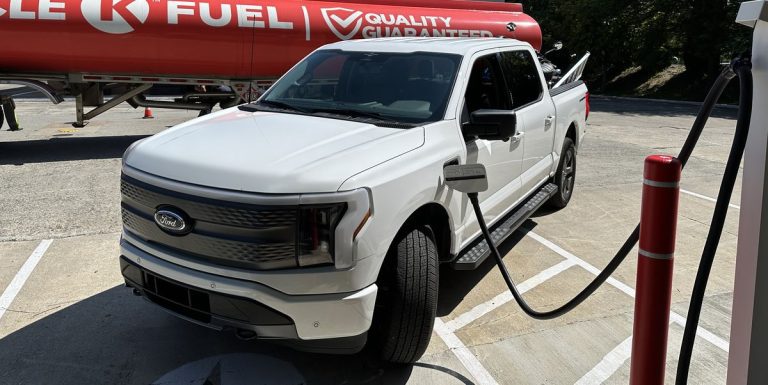 Le Ford F-150 Lightning pourrait ne pas avoir besoin de ces chargeurs Tesla