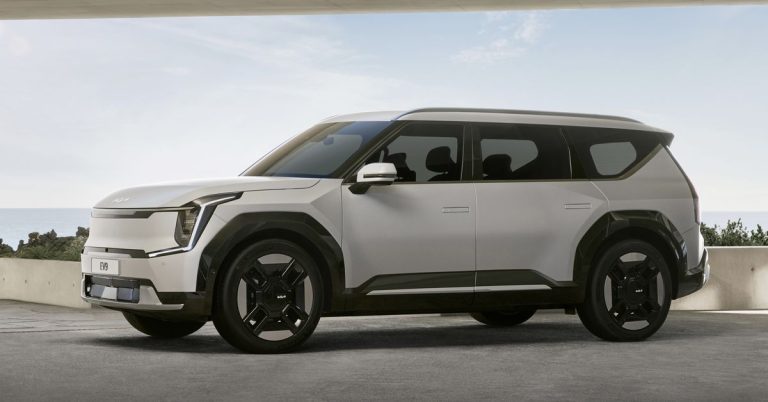 Le SUV électrique EV9 2024 de Kia commence à 54 900 $