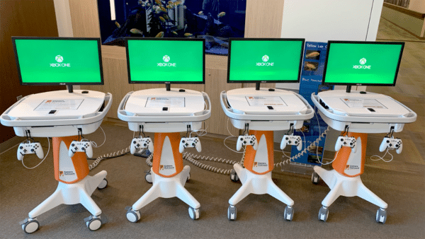 Le fabricant d’accessoires de jeu Turtle Beach fait don de 800 contrôleurs Recon aux enfants hospitalisés