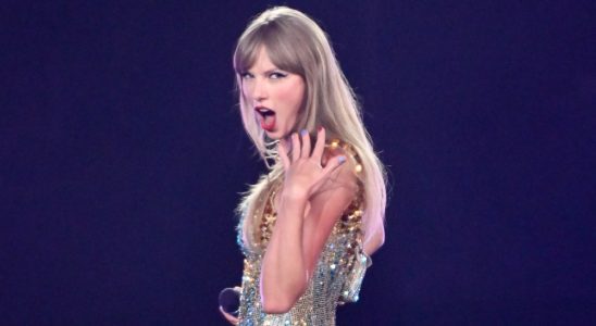 Taylor Swift performs onstage at the "Taylor Swift