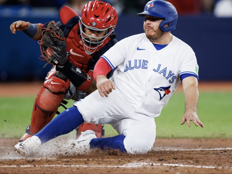 Le manager des Blue Jays, John Schneider, maintient sa décision en annulant son retour raté contre les Nats