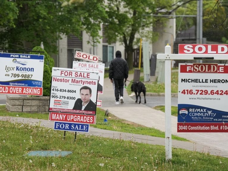 Le taux d’endettement des ménages canadiens a diminué au deuxième trimestre alors que les revenus ont augmenté, selon StatCan