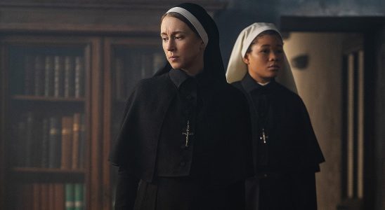 Le tournage de la scène du grand vin de The Nun 2 a nécessité beaucoup de temps (et pas de vrai vin)