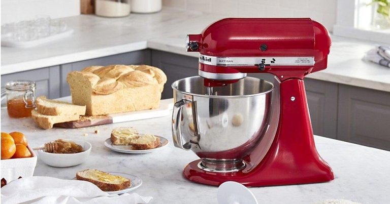 Les batteurs sur socle et les mélangeurs à immersion KitchenAid bénéficient d’une réduction allant jusqu’à 25 %