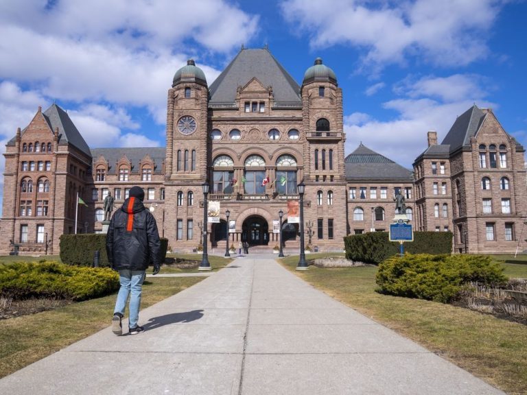 Les députés provinciaux de l’Ontario reviennent à l’Assemblée législative après les vacances d’été