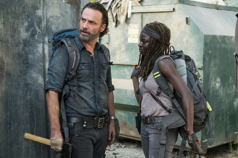 Michonne et Rick dans 